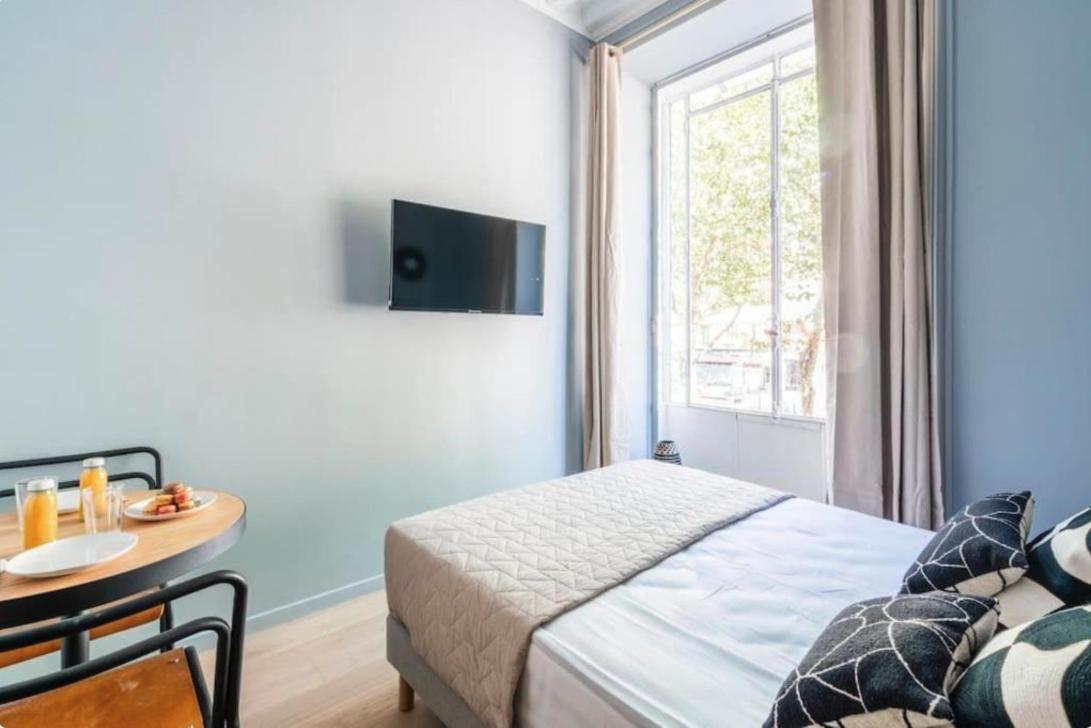 Bright, Air-conditioned In 17 Appartamento *